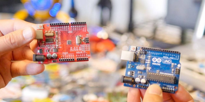 Výhody a nevýhody použití klonu Arduino ve vašich projektech - vysvětleno 