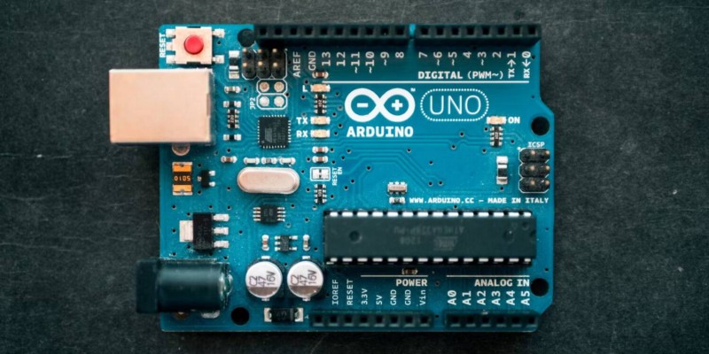 Výhody a nevýhody použití klonu Arduino ve vašich projektech - vysvětleno 