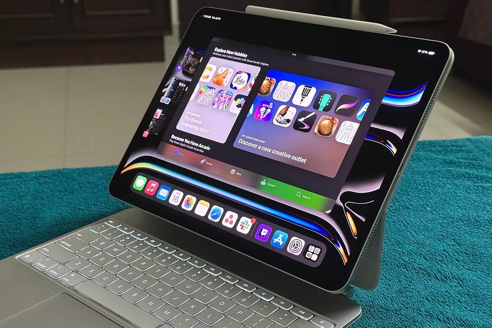 iOS |  Apple Intelligence 3 |  1nxUaO4HCUe G6aebdwIAiA DzTechs