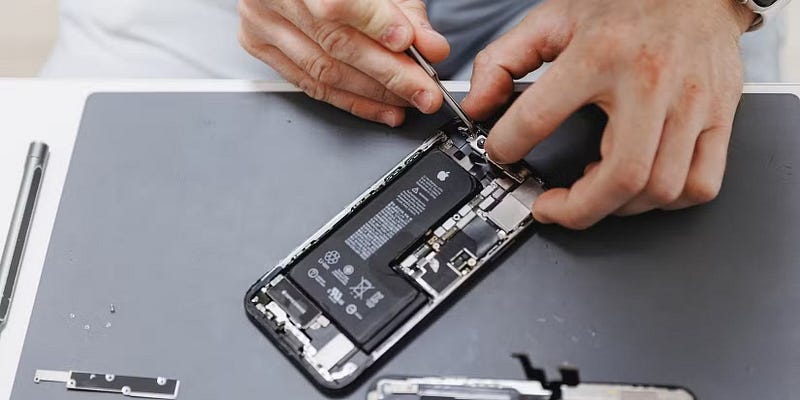 Proč si raději nenechám svůj telefon opravit v neautorizovaných servisních střediscích - 1gxdSawNKpS2uz3oFYs g5w DzTechs | Android