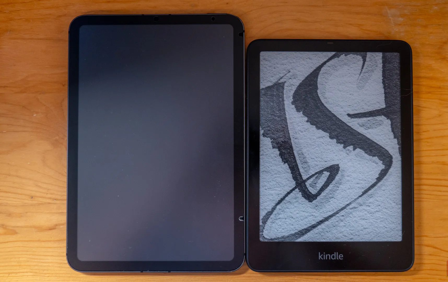 Amazon Kindle Papershite Signature Edition kromě iPad Mini.