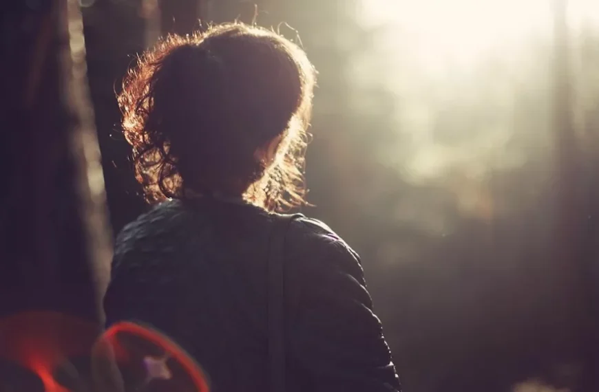 Víte, jaký je rozdíl mezi osamělostí a izolací?